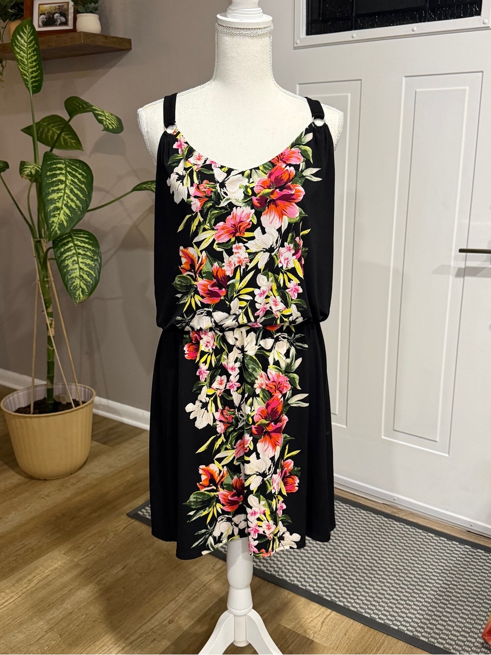 White House Black Market Black Floral Sleeveless Mini Dress Size L